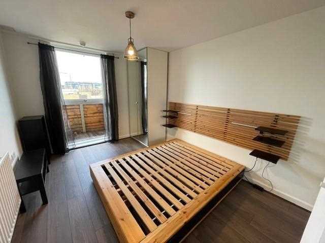 1 bed flat to rent in Wenlock Street 4