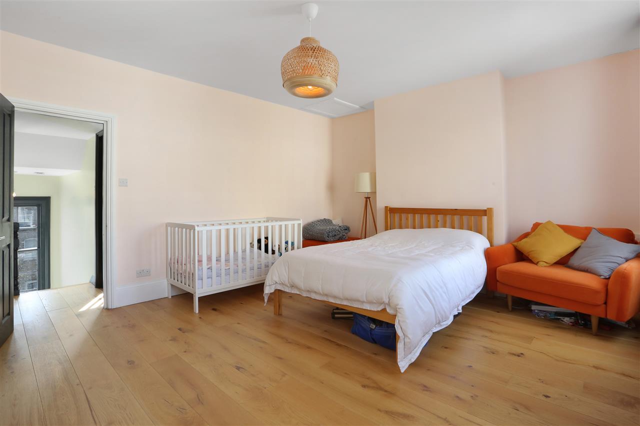 4 bed terraced house for sale in Windsor Road 5