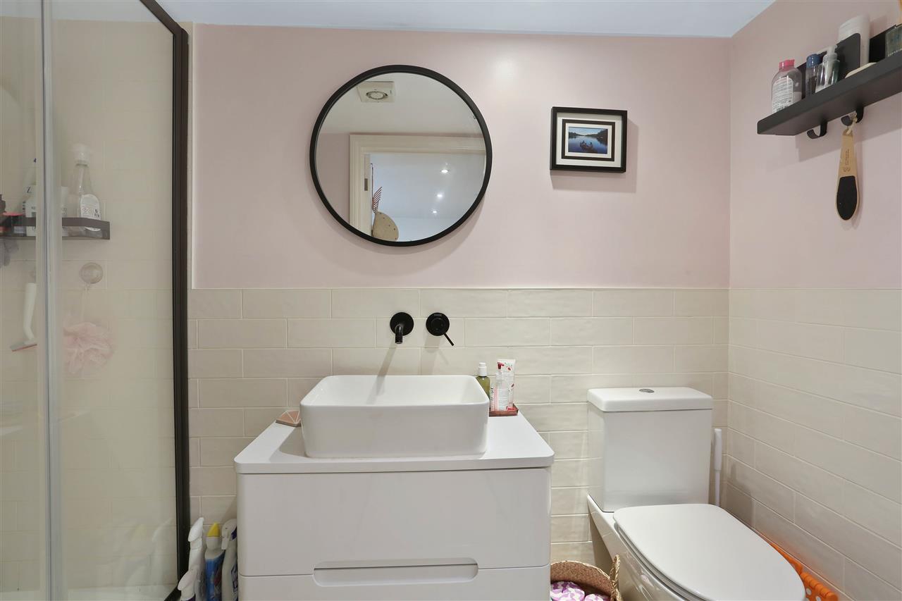 3 bed flat for sale in Huddleston Road  - Property Image 22