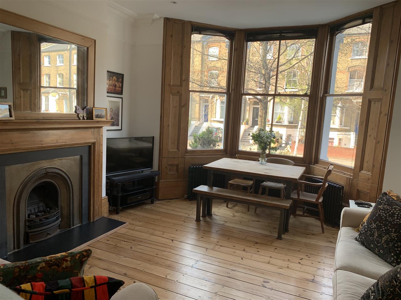 1 bed flat for sale in Tufnell Park Road  - Property Image 4
