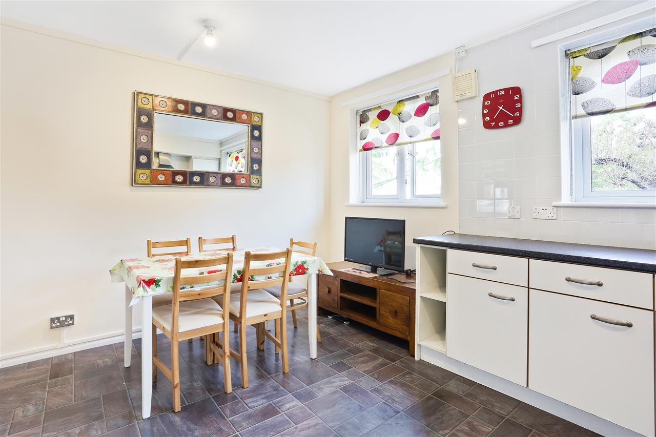 2 bed flat for sale in Tufnell Park Road 3