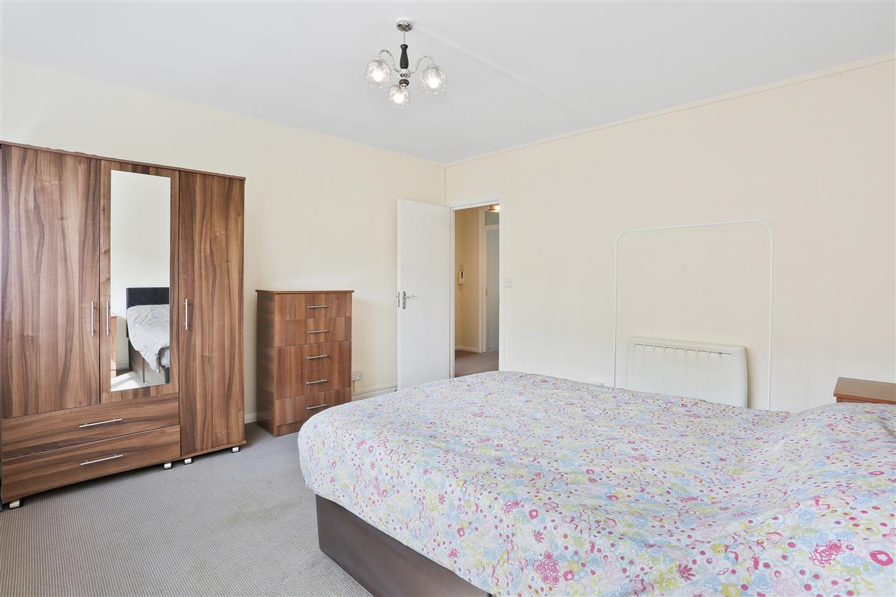 2 bed flat for sale in Tufnell Park Road 7