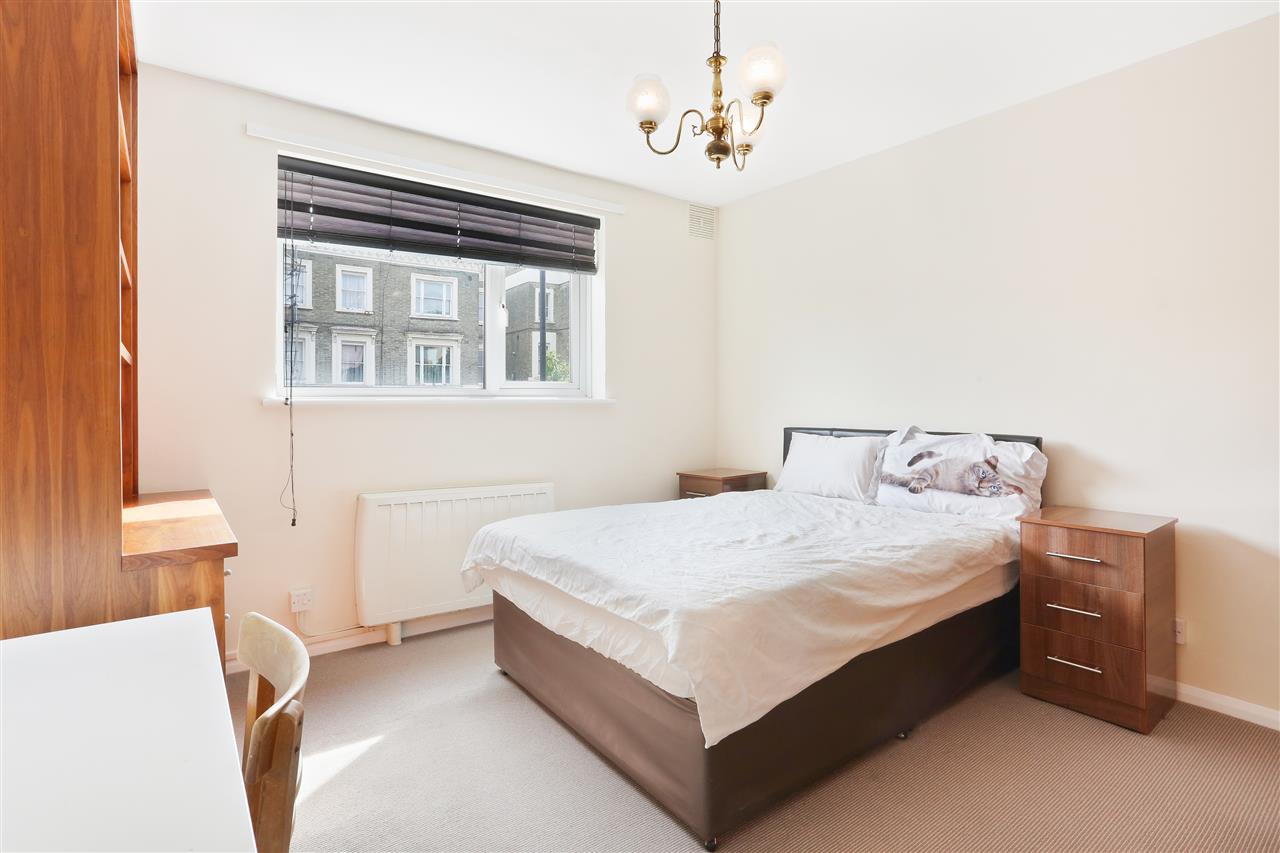 2 bed flat for sale in Tufnell Park Road  - Property Image 11