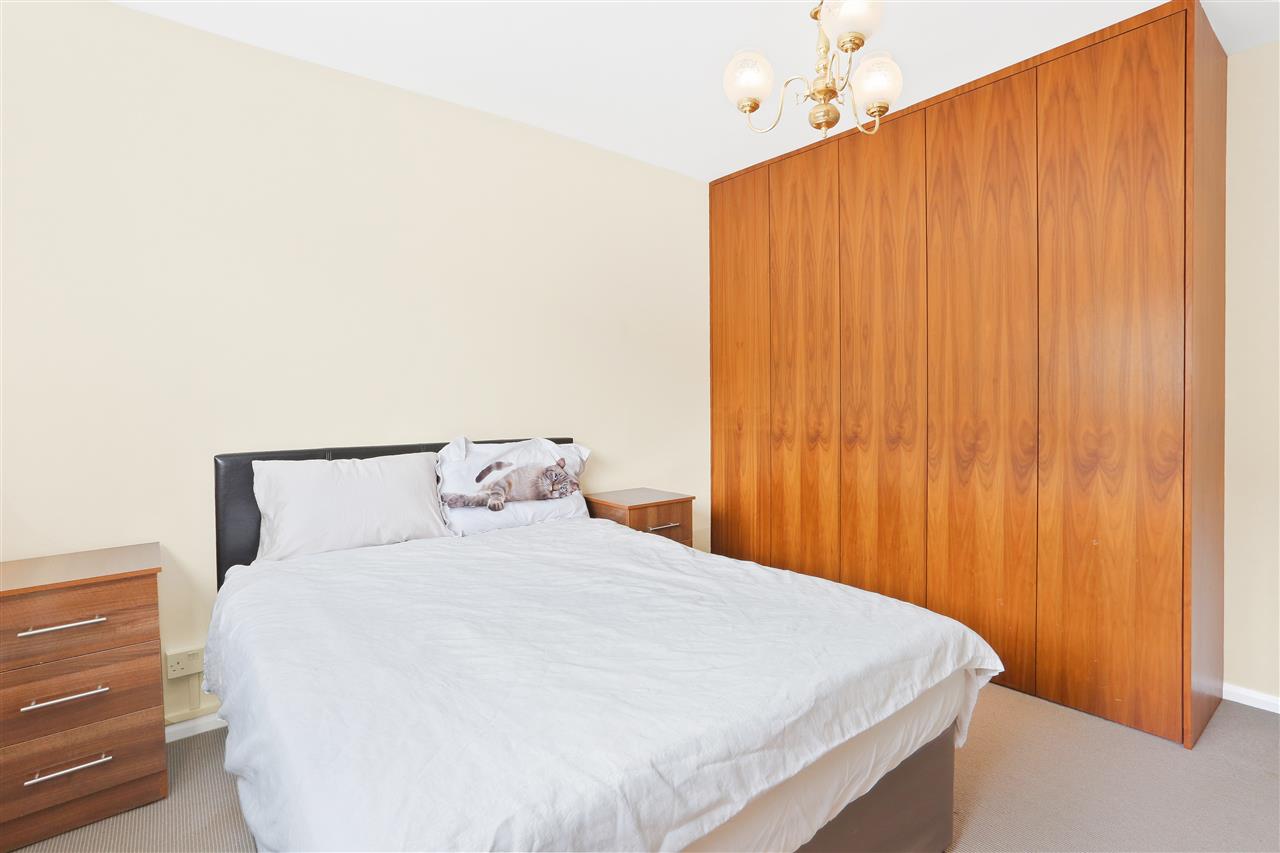 2 bed flat for sale in Tufnell Park Road  - Property Image 12