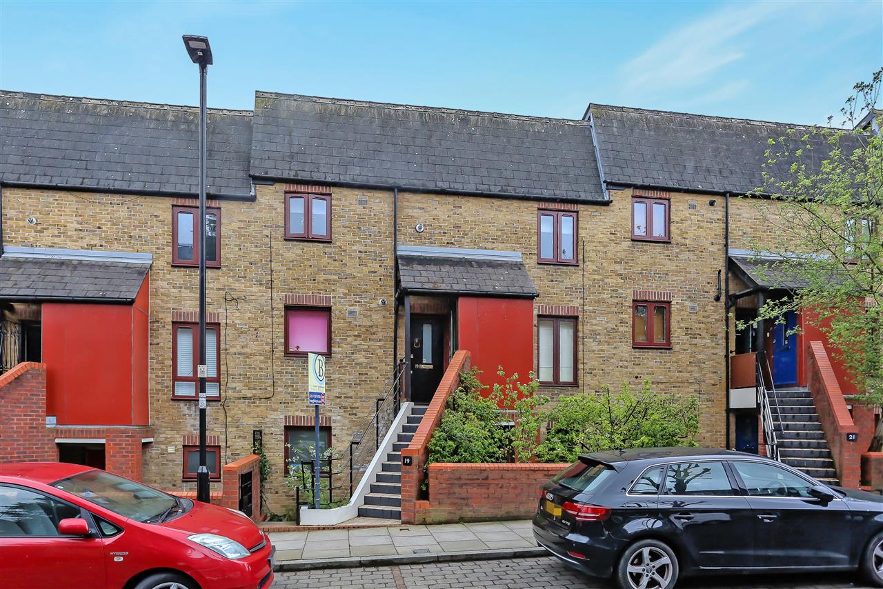 1 bed flat to rent in Bredgar Road 0