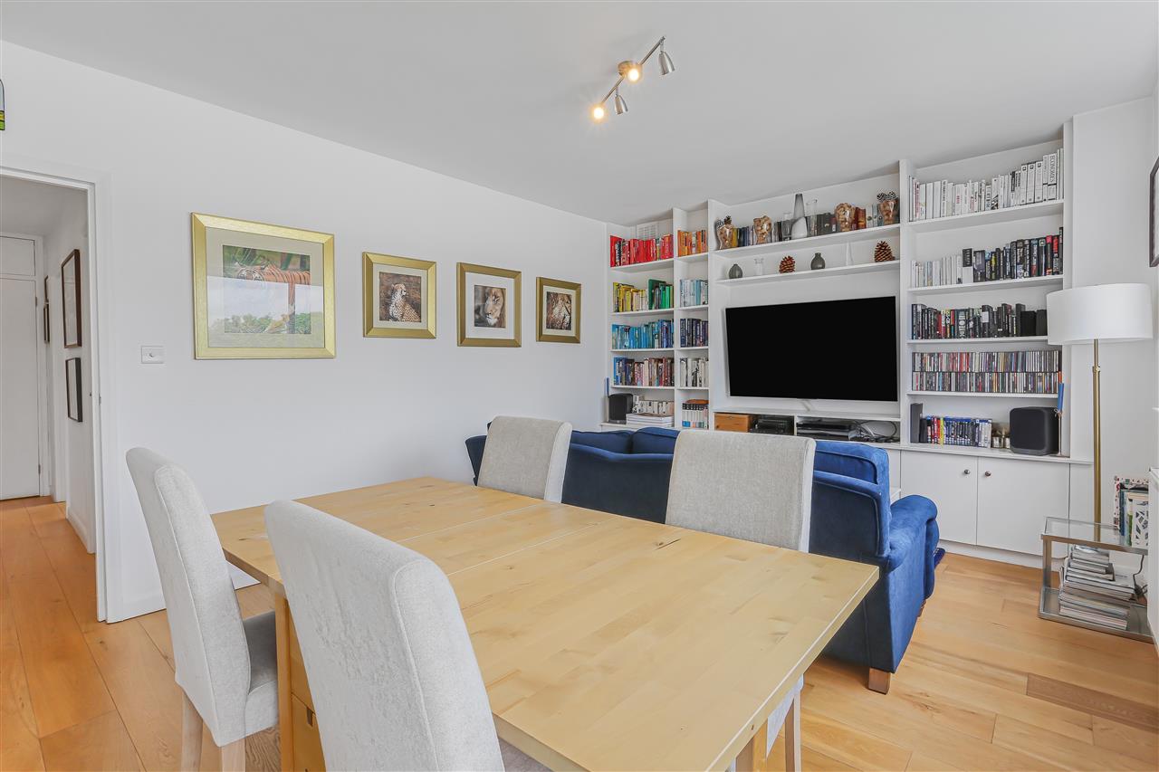 2 bed flat for sale in Pemberton Gardens 7