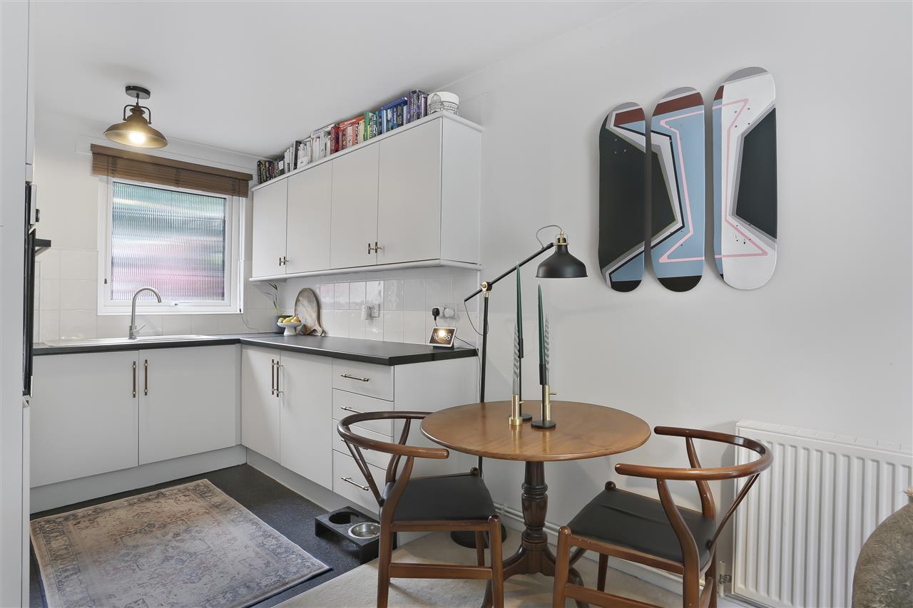 1 bed flat for sale in Bredgar Road 7