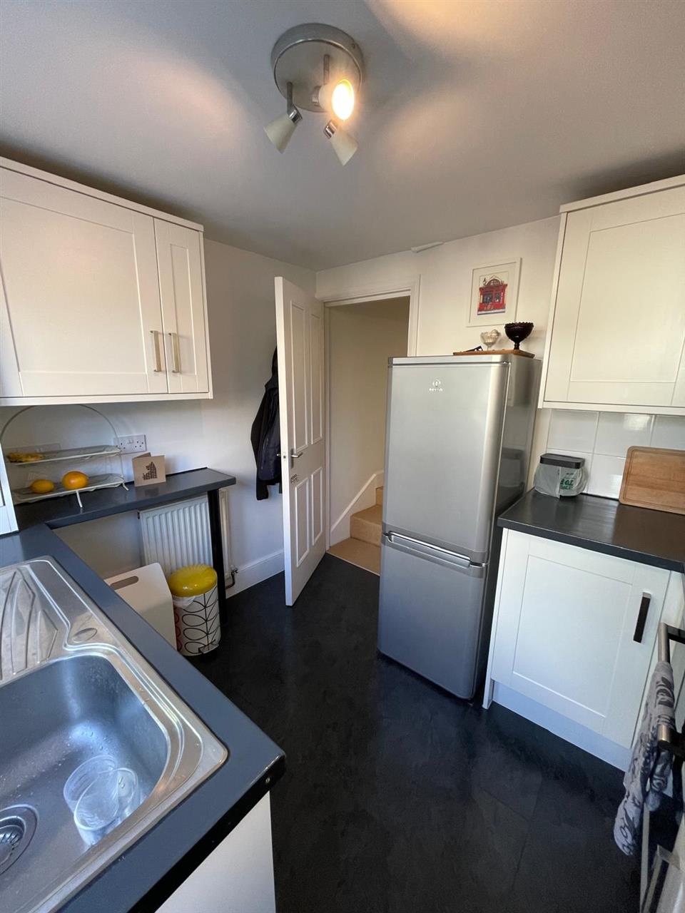 1 bed flat to rent in Dalmeny Road 6