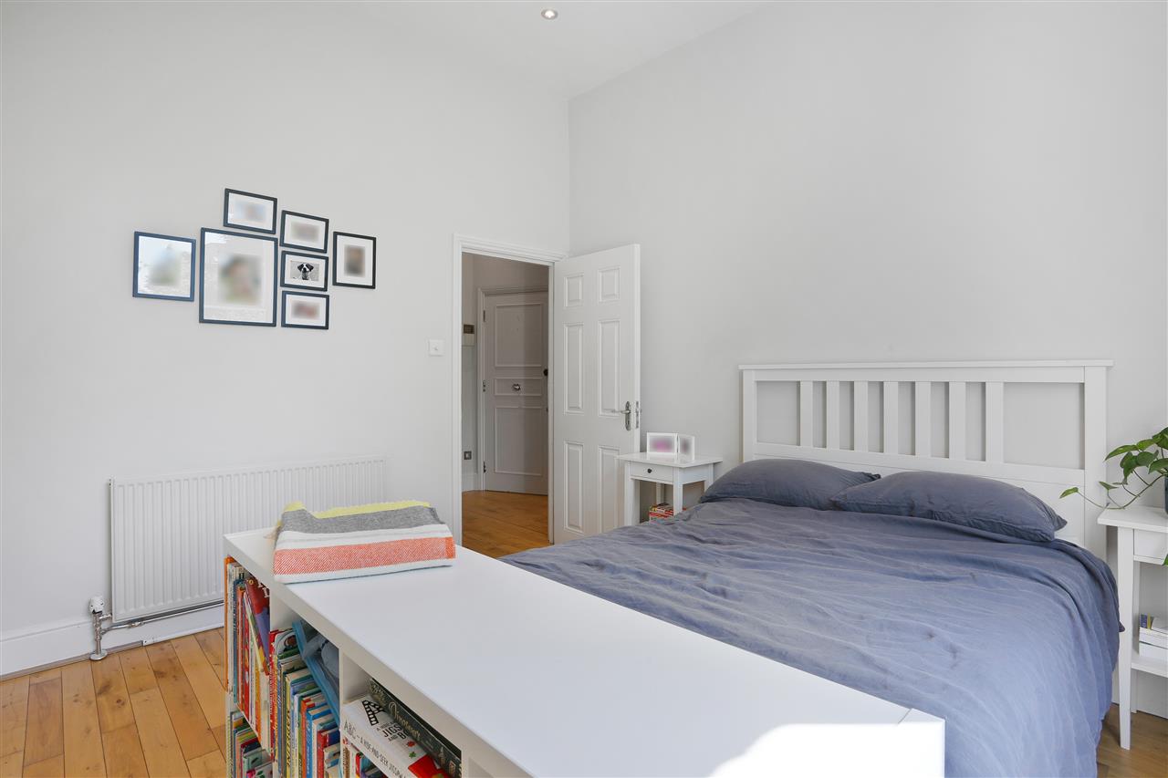 2 bed flat for sale in Tufnell Park Road 7