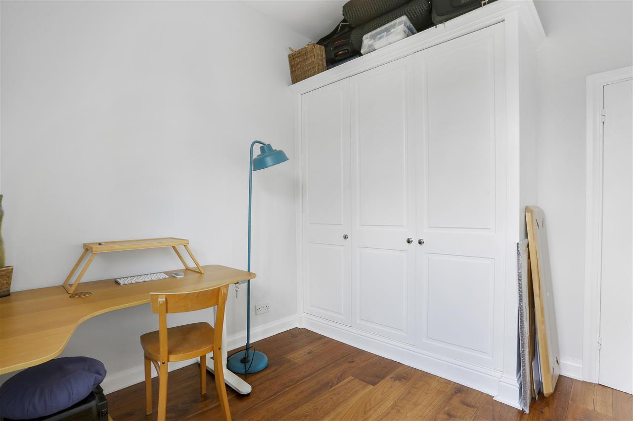 2 bed flat for sale in Tufnell Park Road 9