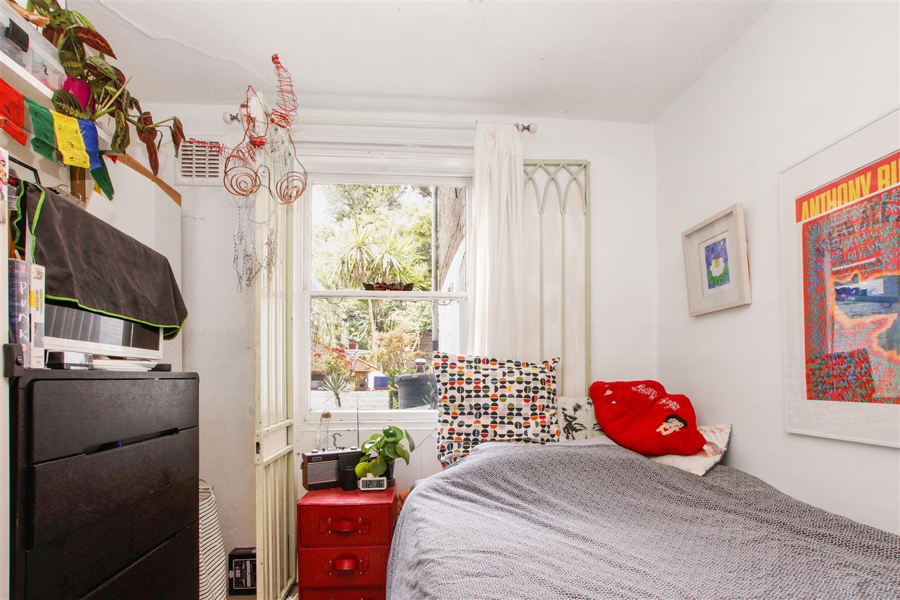 3 bed maisonette for sale in Leighton Road  - Property Image 9