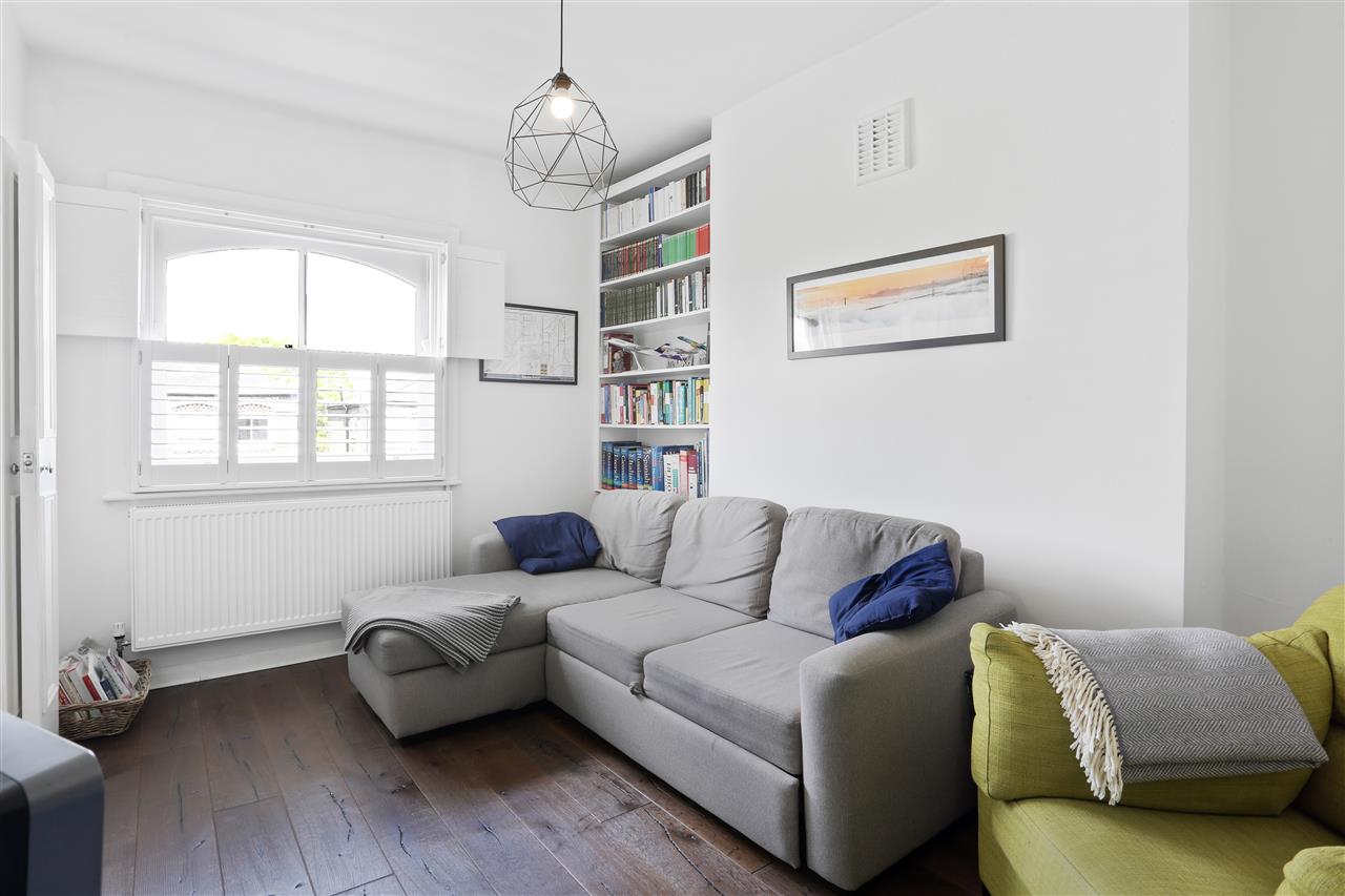 1 bed flat to rent in Tufnell Park Road 6