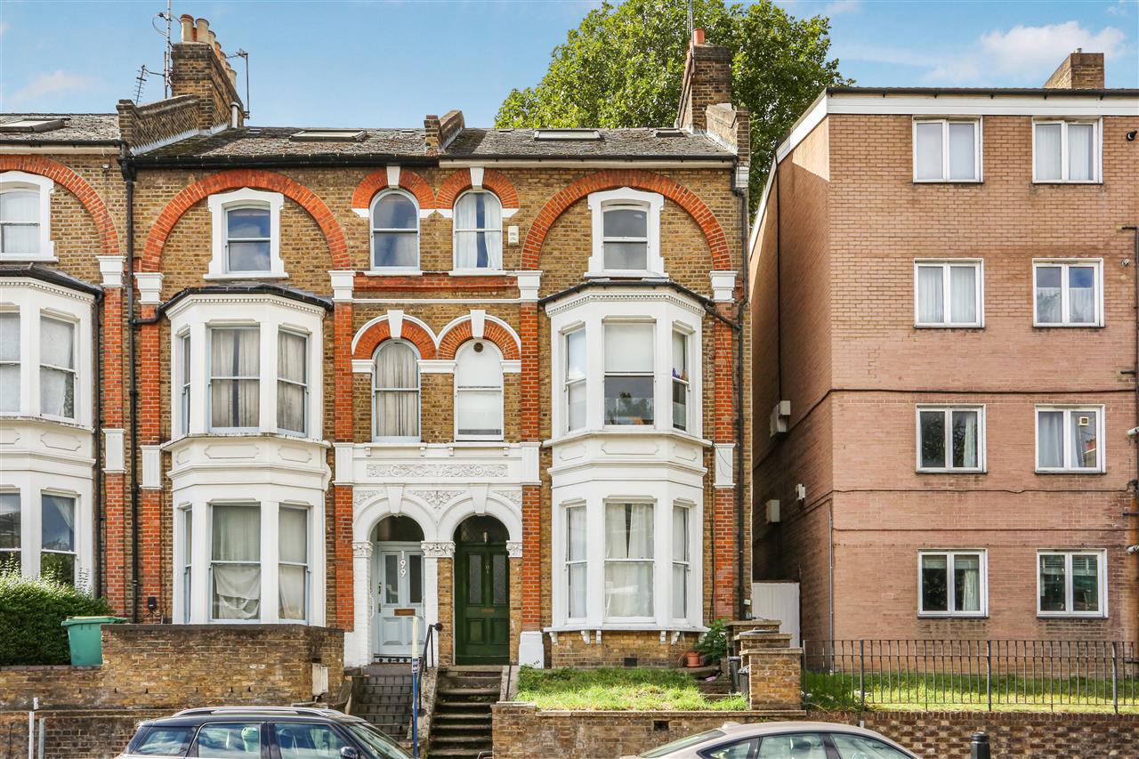 CHAIN FREE! First floor split level flat with a roof terrace, converted from an end of terrace Victorian property situated in a sought after location within very close proximity to the ever popular Eleanor Palmer primary school, Tufnell Park (Northern Line) underground station together with the ...