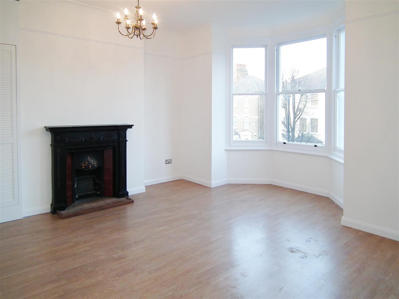 2 bed flat for sale in Brecknock Road 1