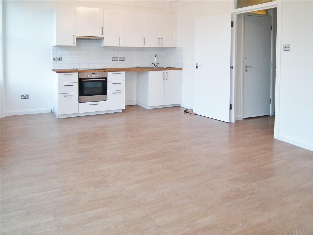 2 bed flat for sale in Brecknock Road 3