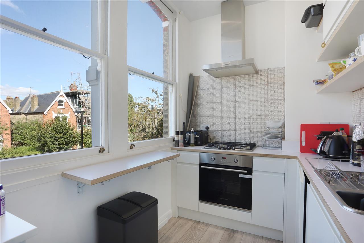 2 bed flat for sale in Mercers Road  - Property Image 3