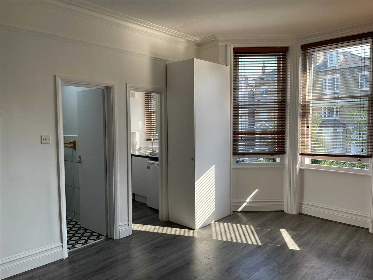 To rent in Anson Road  - Property Image 3