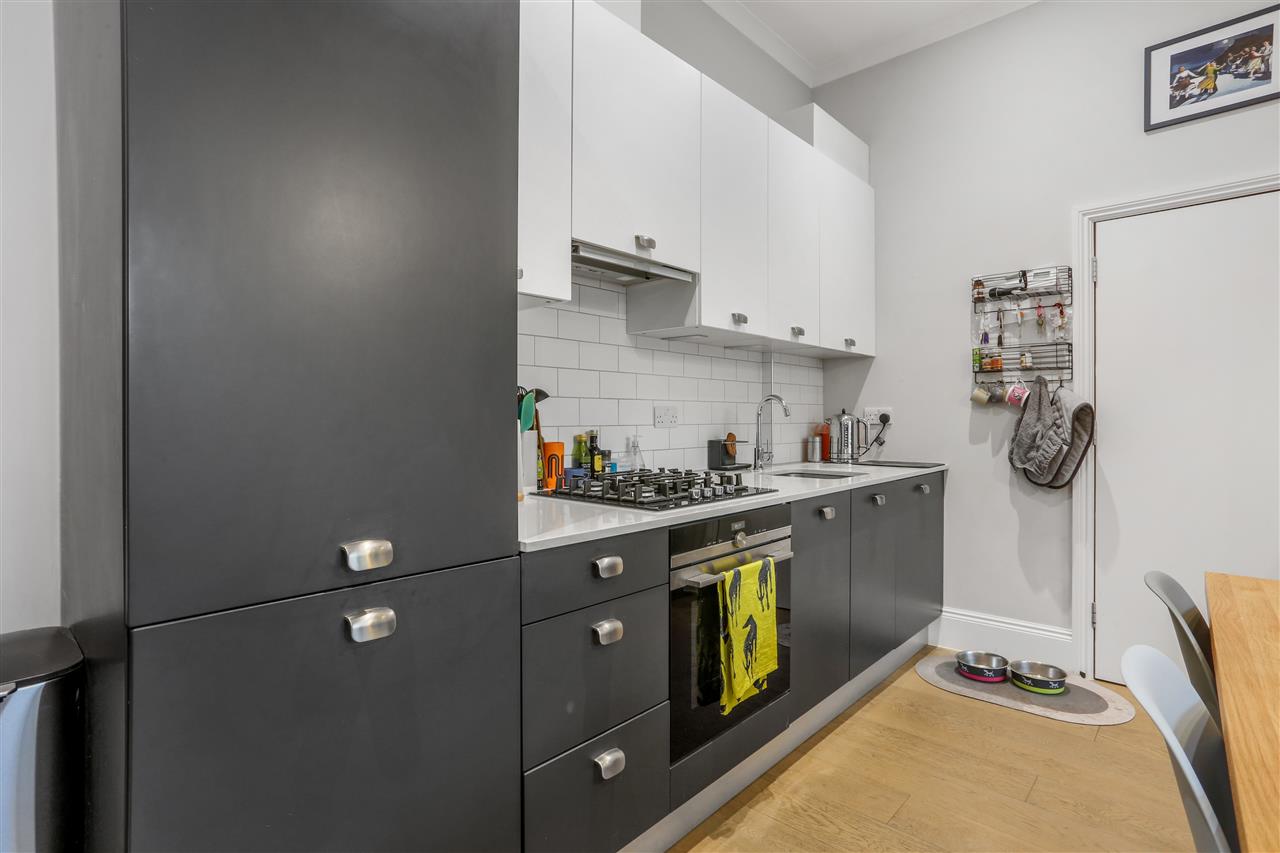 2 bed flat for sale in Carleton Road  - Property Image 7