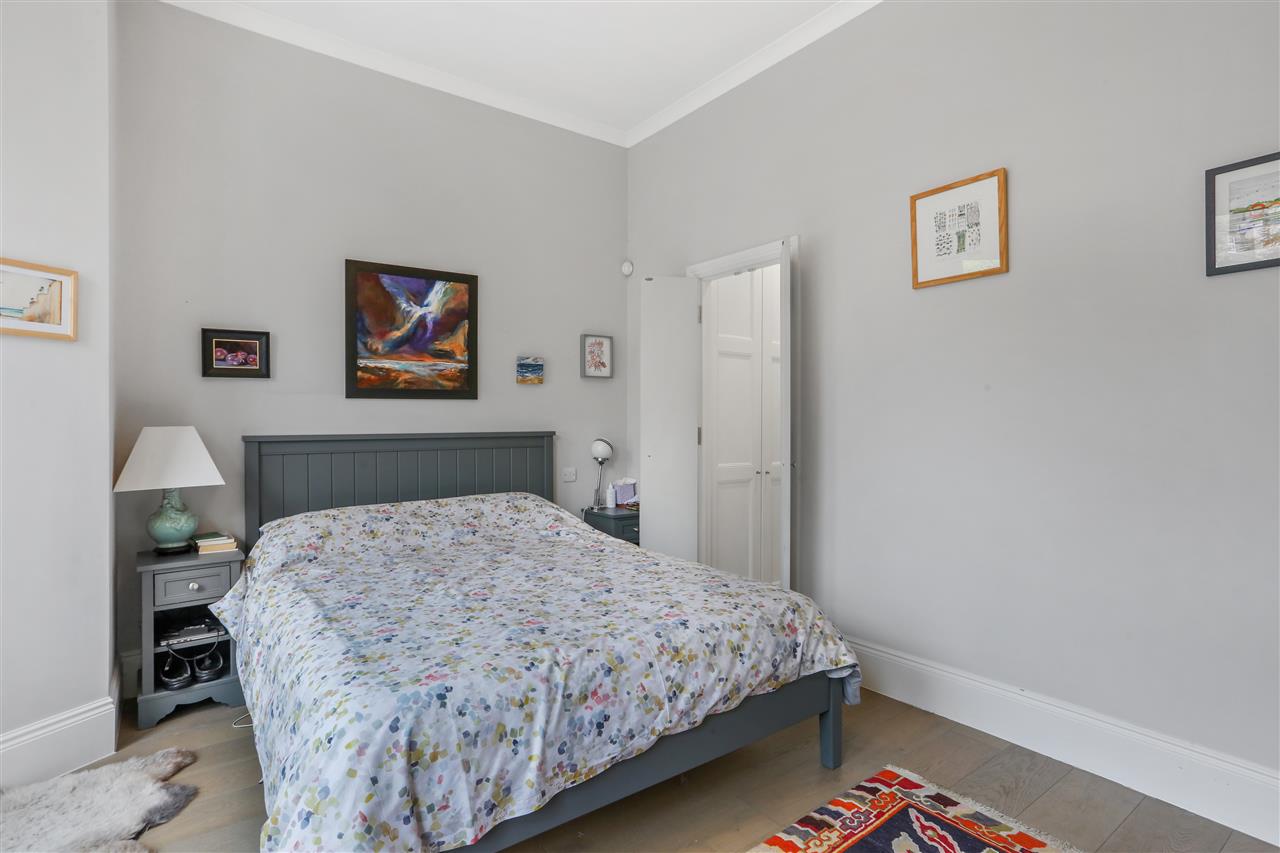 2 bed flat for sale in Carleton Road 9