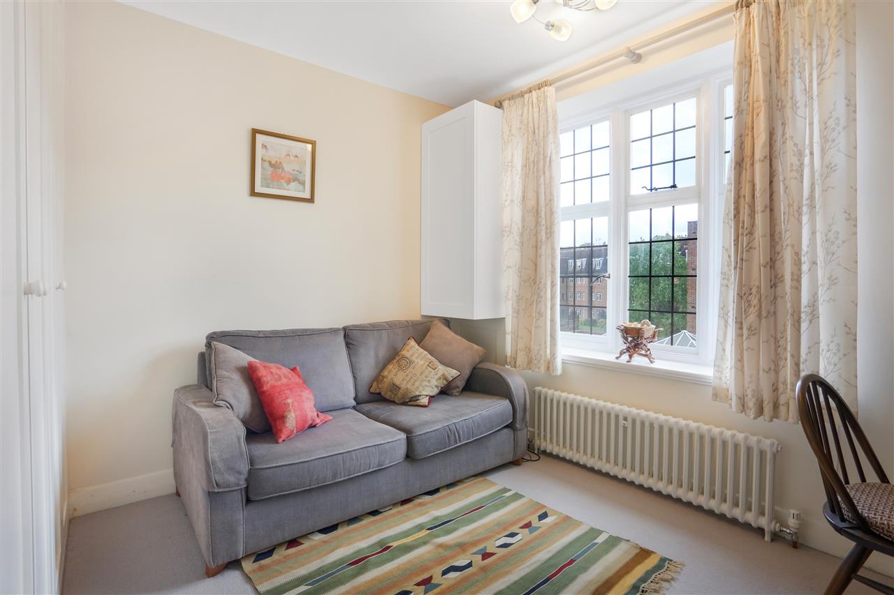 3 bed flat for sale 9