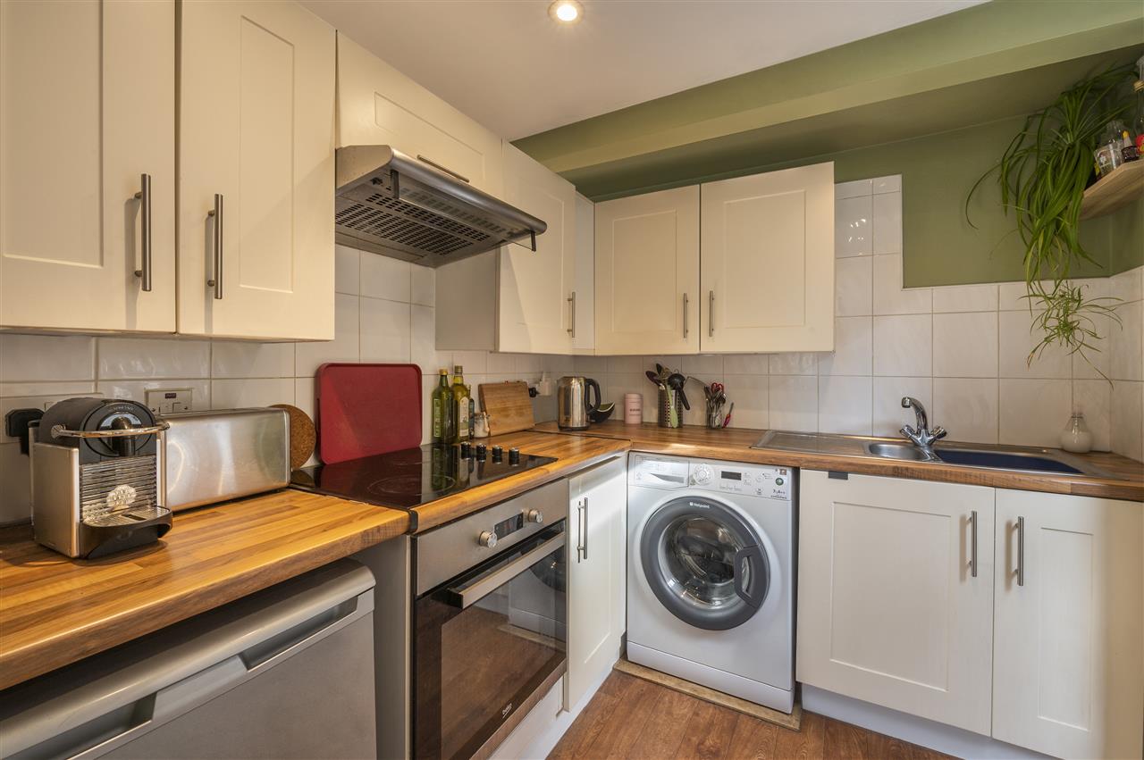 1 bed flat for sale in Brecknock Road 2