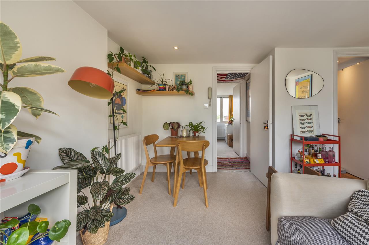 1 bed flat for sale in Brecknock Road 5