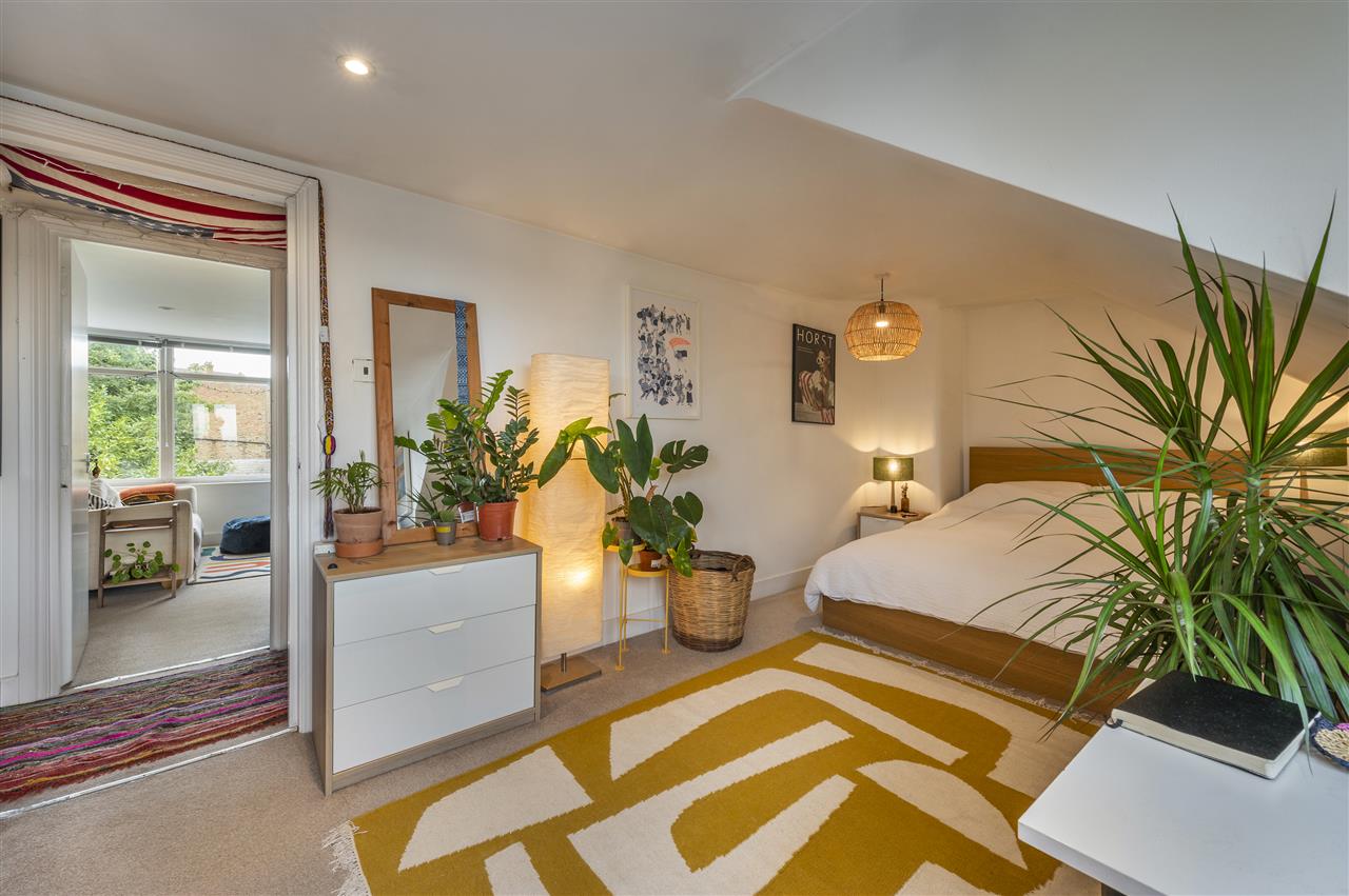 1 bed flat for sale in Brecknock Road  - Property Image 9