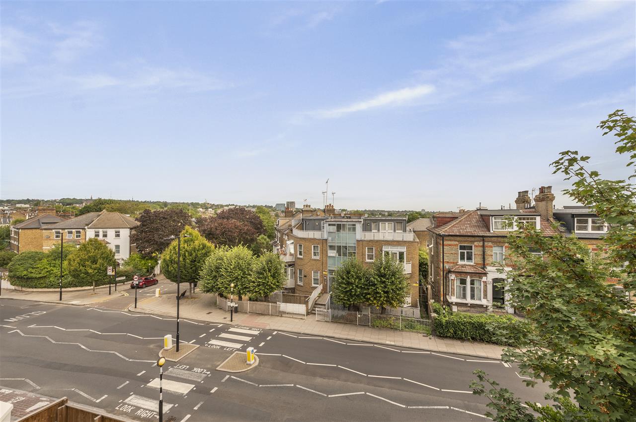 1 bed flat for sale in Brecknock Road 14