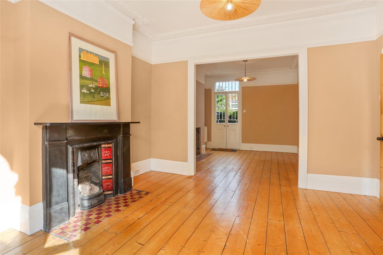 3 bed terraced house for sale in Yerbury Road 2