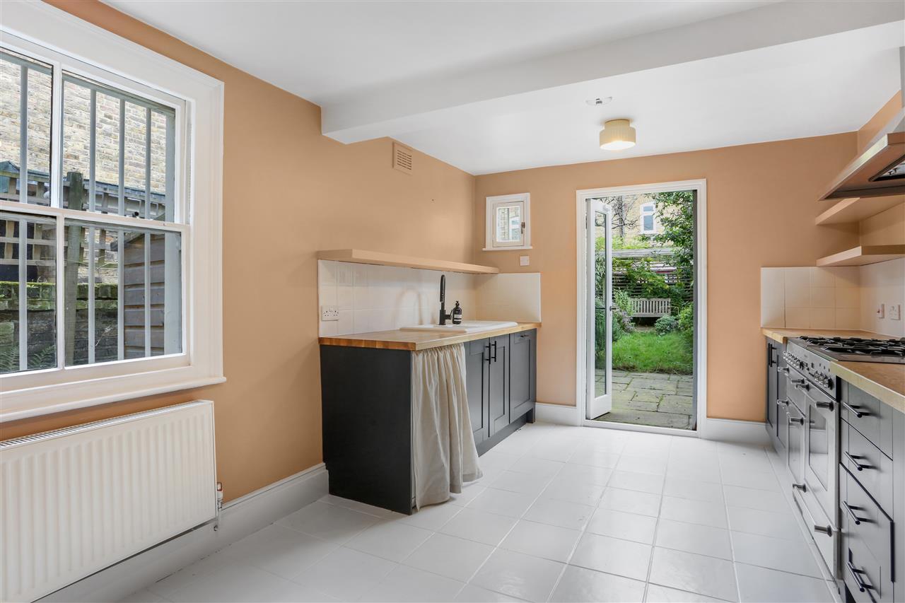 3 bed terraced house for sale in Yerbury Road 12