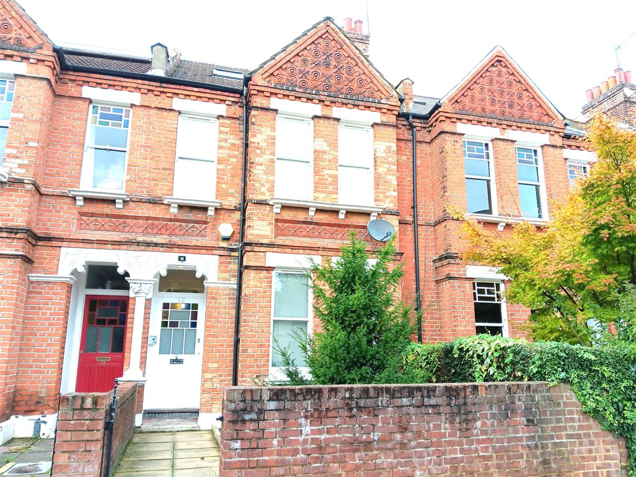 4 bed terraced house to rent in Tytherton Road  - Property Image 2