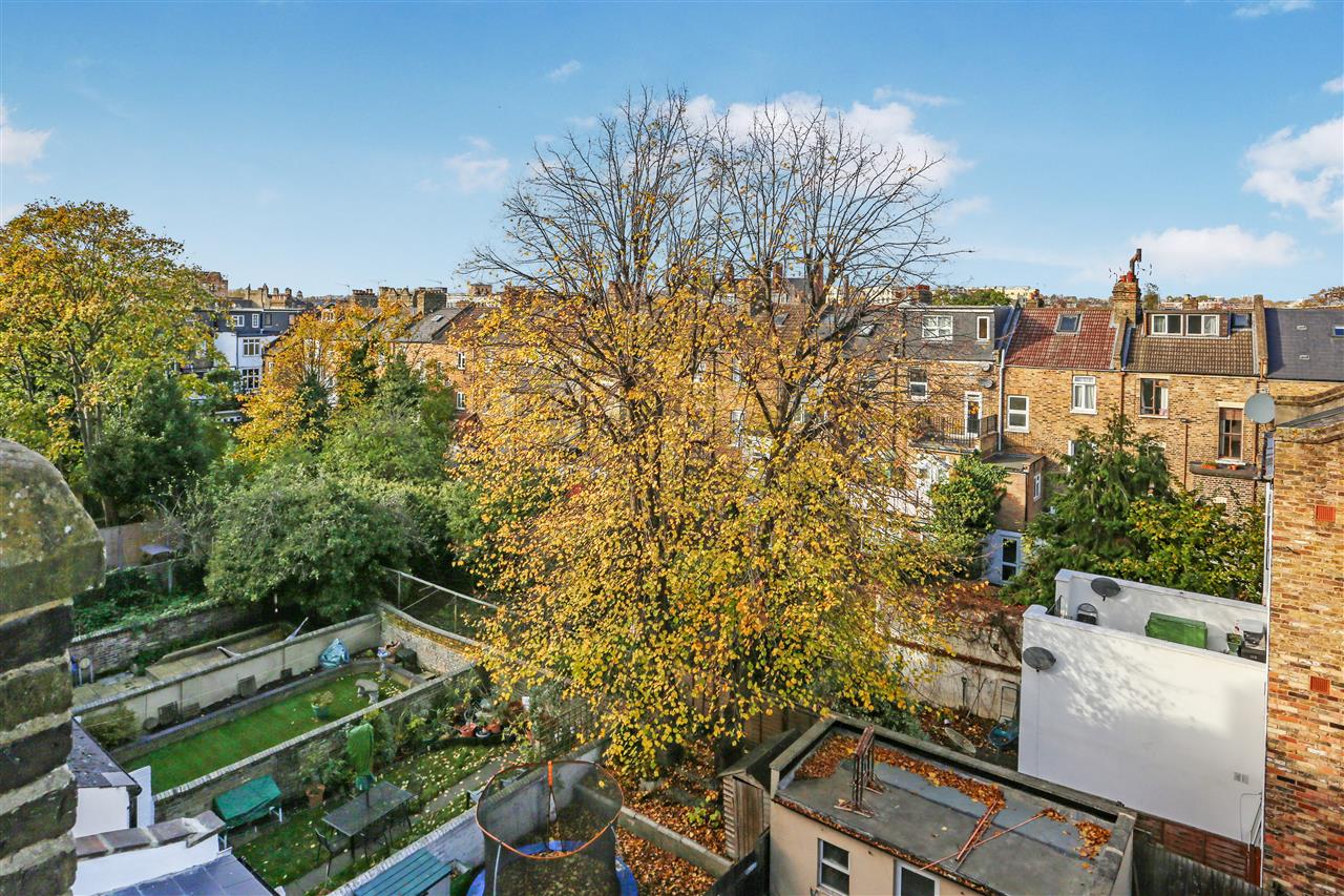 2 bed flat for sale in Arthur Road 19