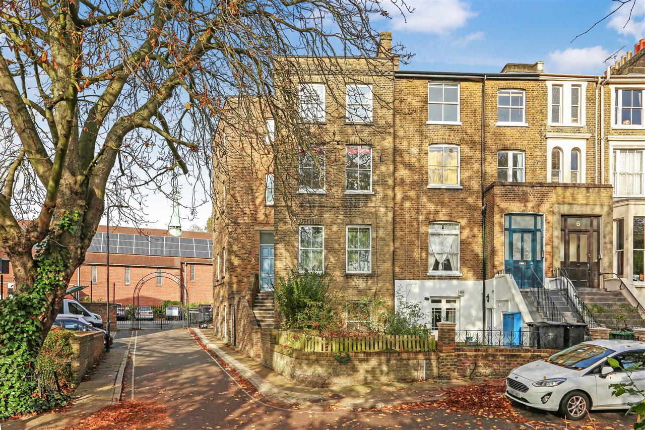 CHAIN FREE! A well presented and spacious (approximately 747 Sq Ft / 69 Sq M) ground floor patio garden maisonette forming part on an imposing corner Victorian property situated in a highly sought after Crescent location within very close proximity to local shops, cafes, specialist food stores ...