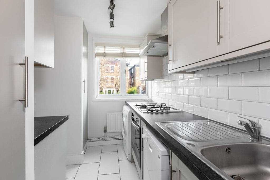 2 bed flat for sale in Lupton Street 2