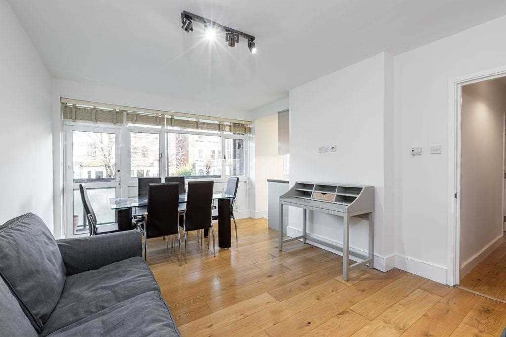 2 bed flat for sale in Lupton Street 5