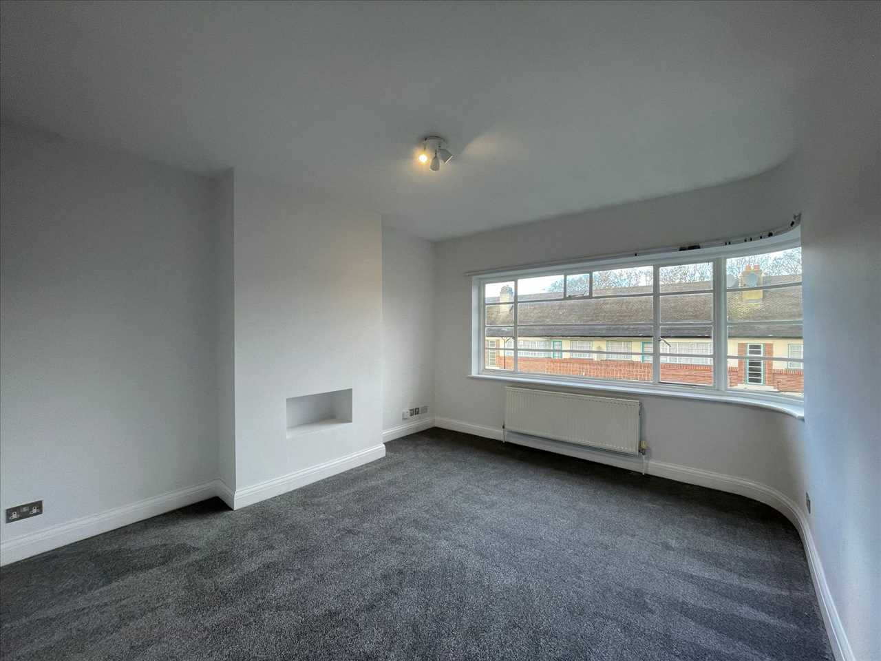 3 bed flat to rent in Glenhill Close  - Property Image 7