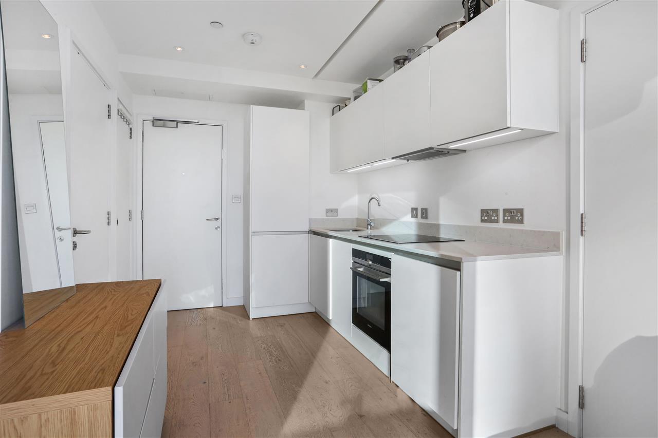 1 bed flat for sale  - Property Image 3