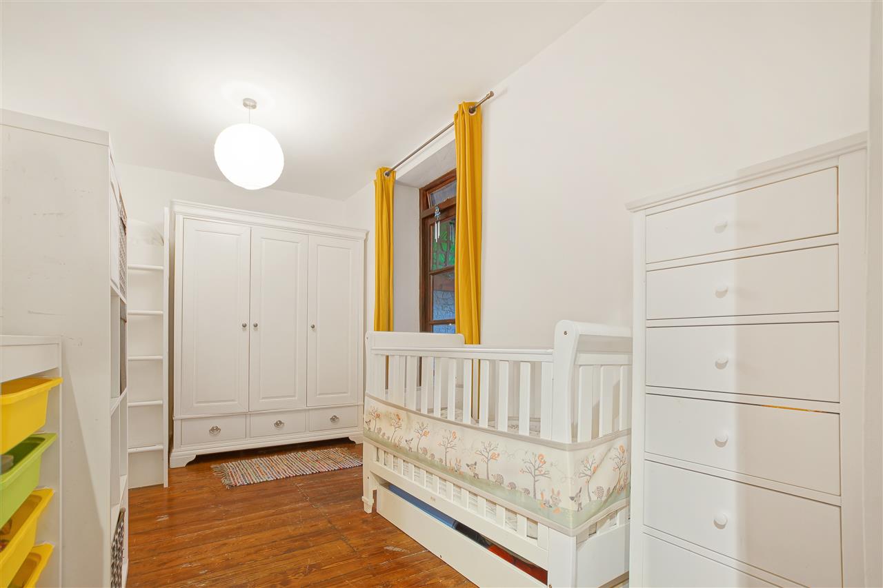 2 bed flat for sale in Tufnell Park Road  - Property Image 9