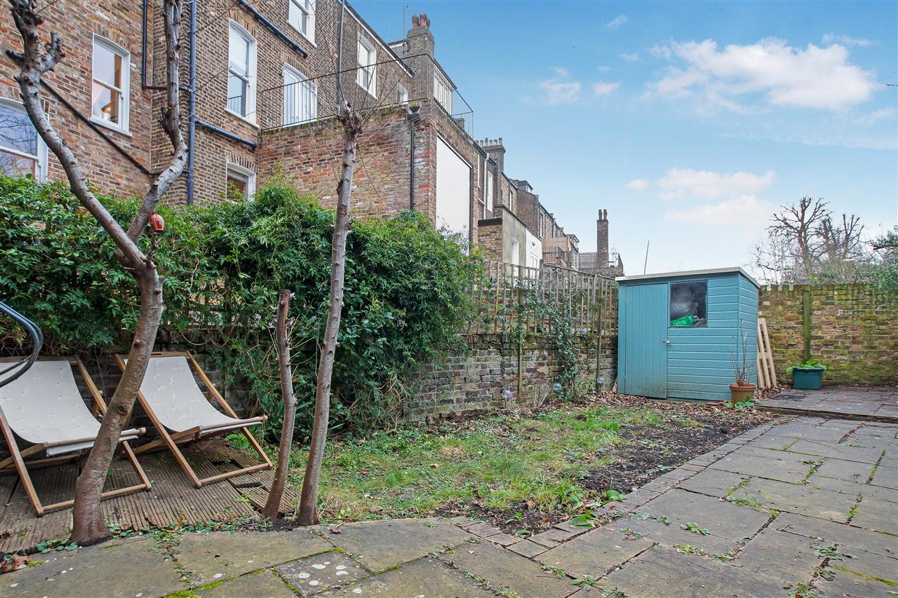2 bed flat for sale in Tufnell Park Road  - Property Image 12