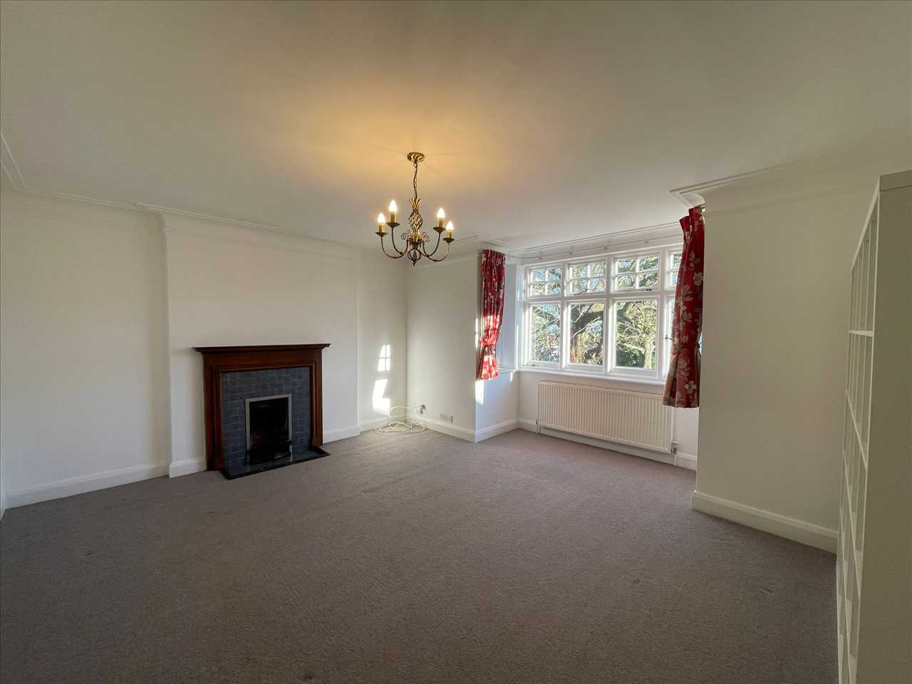 2 bed flat to rent in Southwood Lane 2