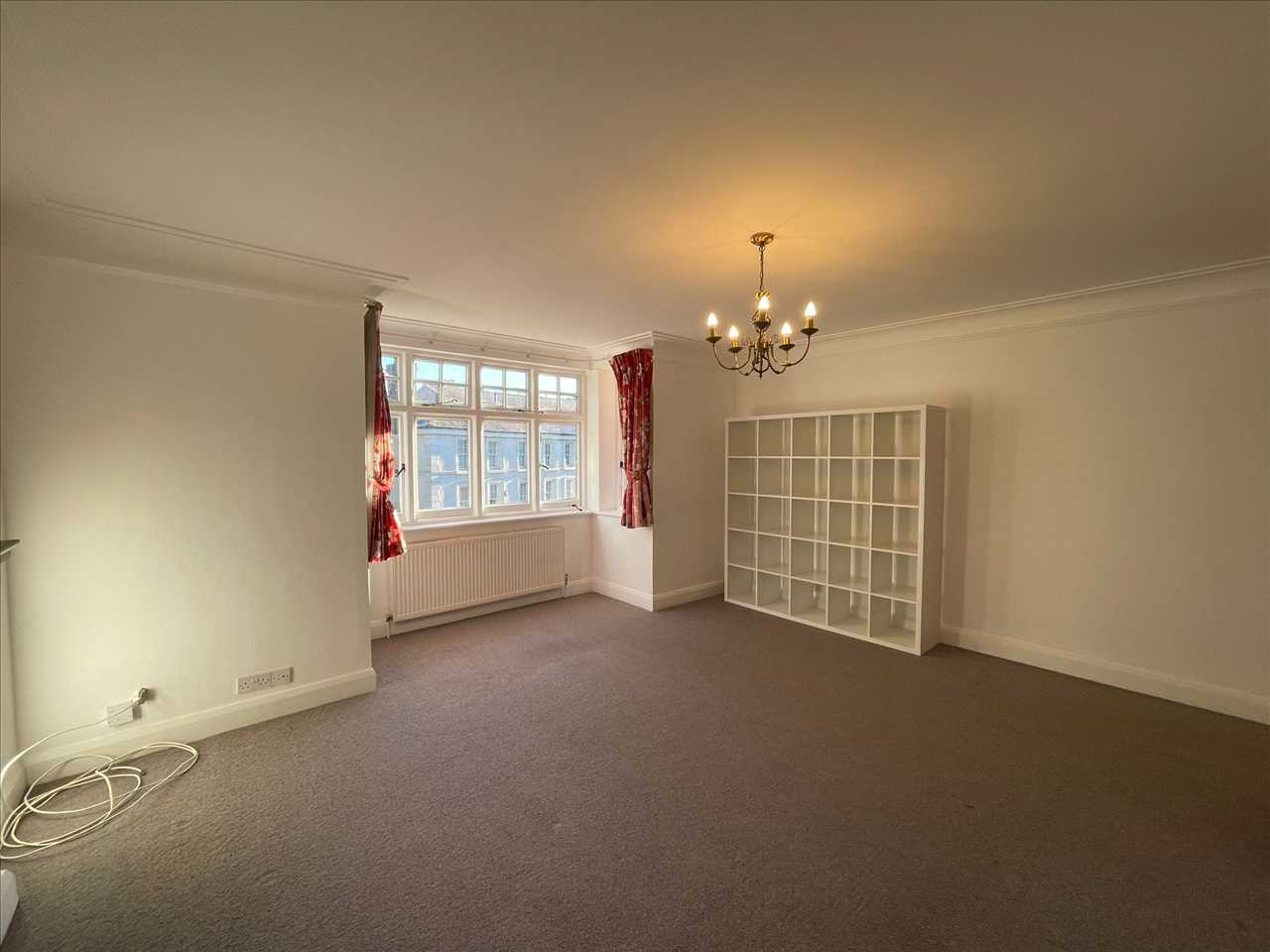 2 bed flat to rent in Southwood Lane 3