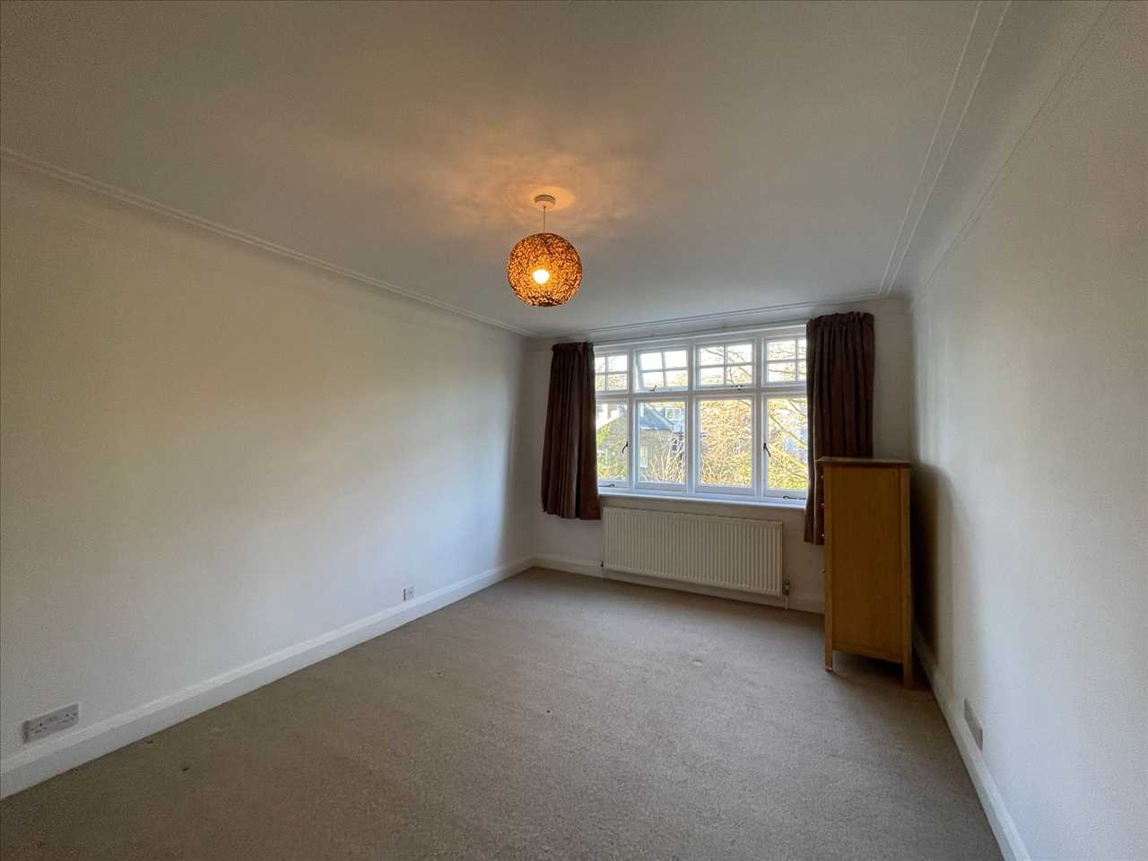 2 bed flat to rent in Southwood Lane 6