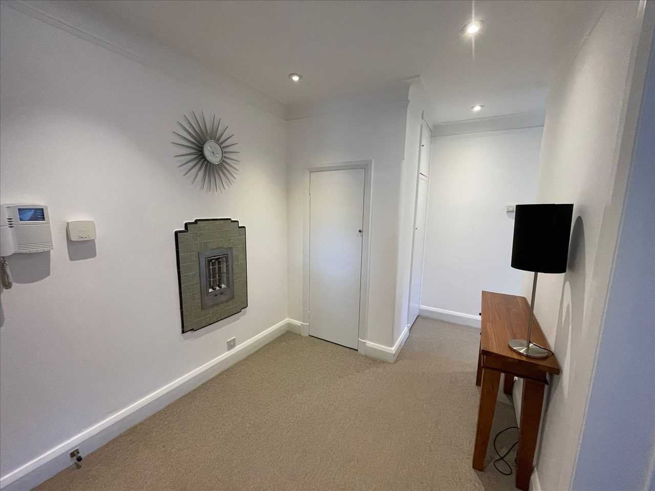 2 bed flat to rent in Southwood Lane  - Property Image 14