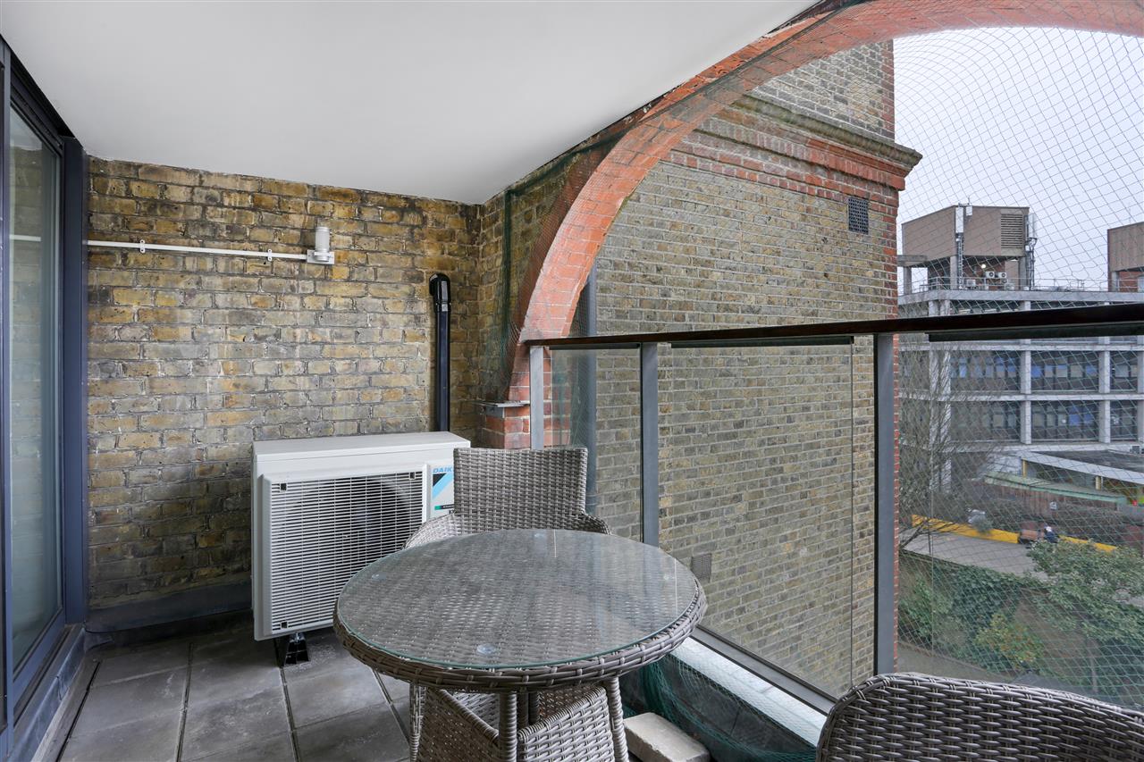 2 bed flat for sale 21