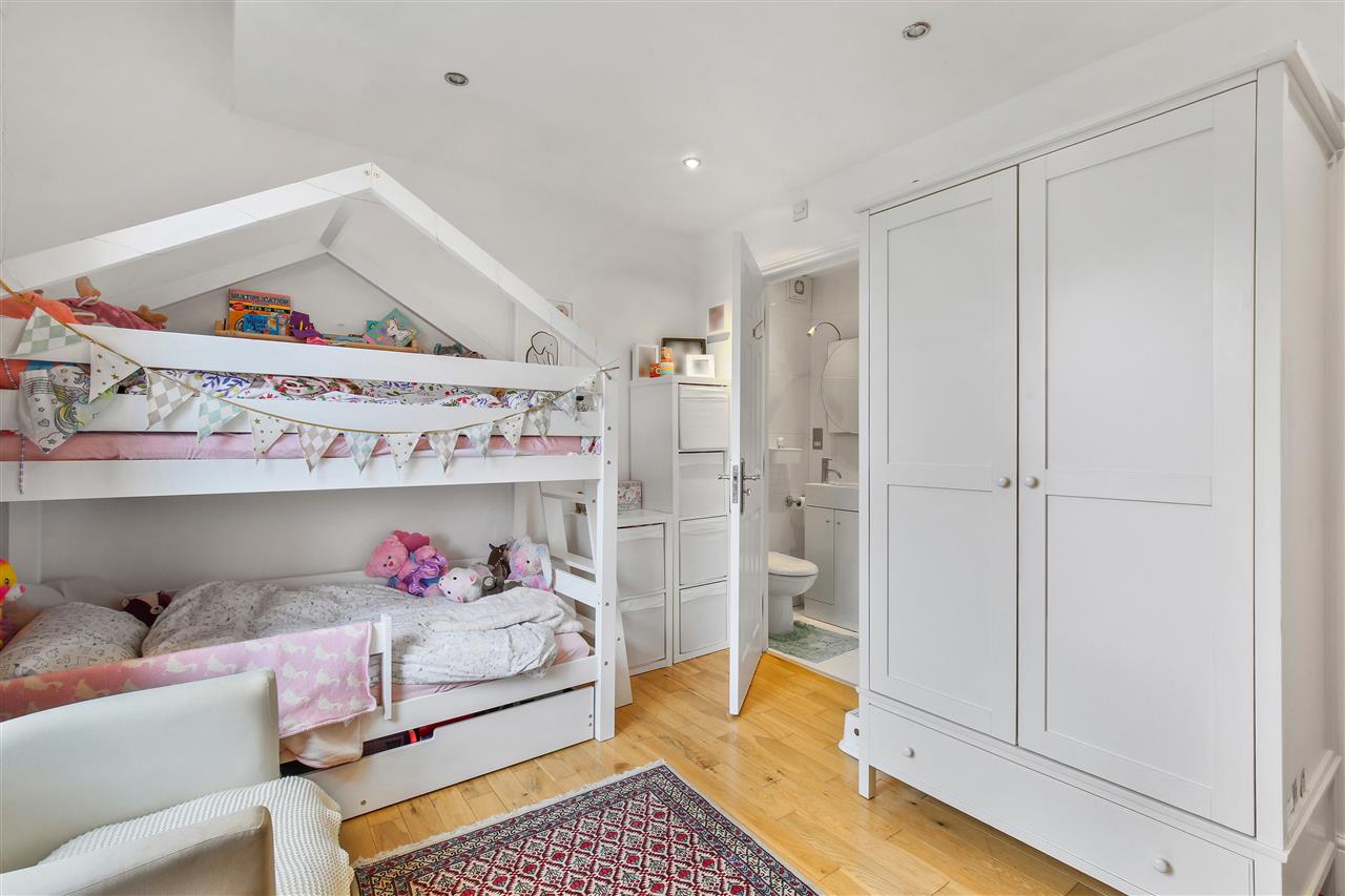 2 bed flat for sale in Tufnell Park Road 7