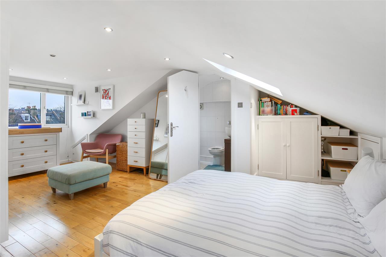 2 bed flat for sale in Tufnell Park Road 10