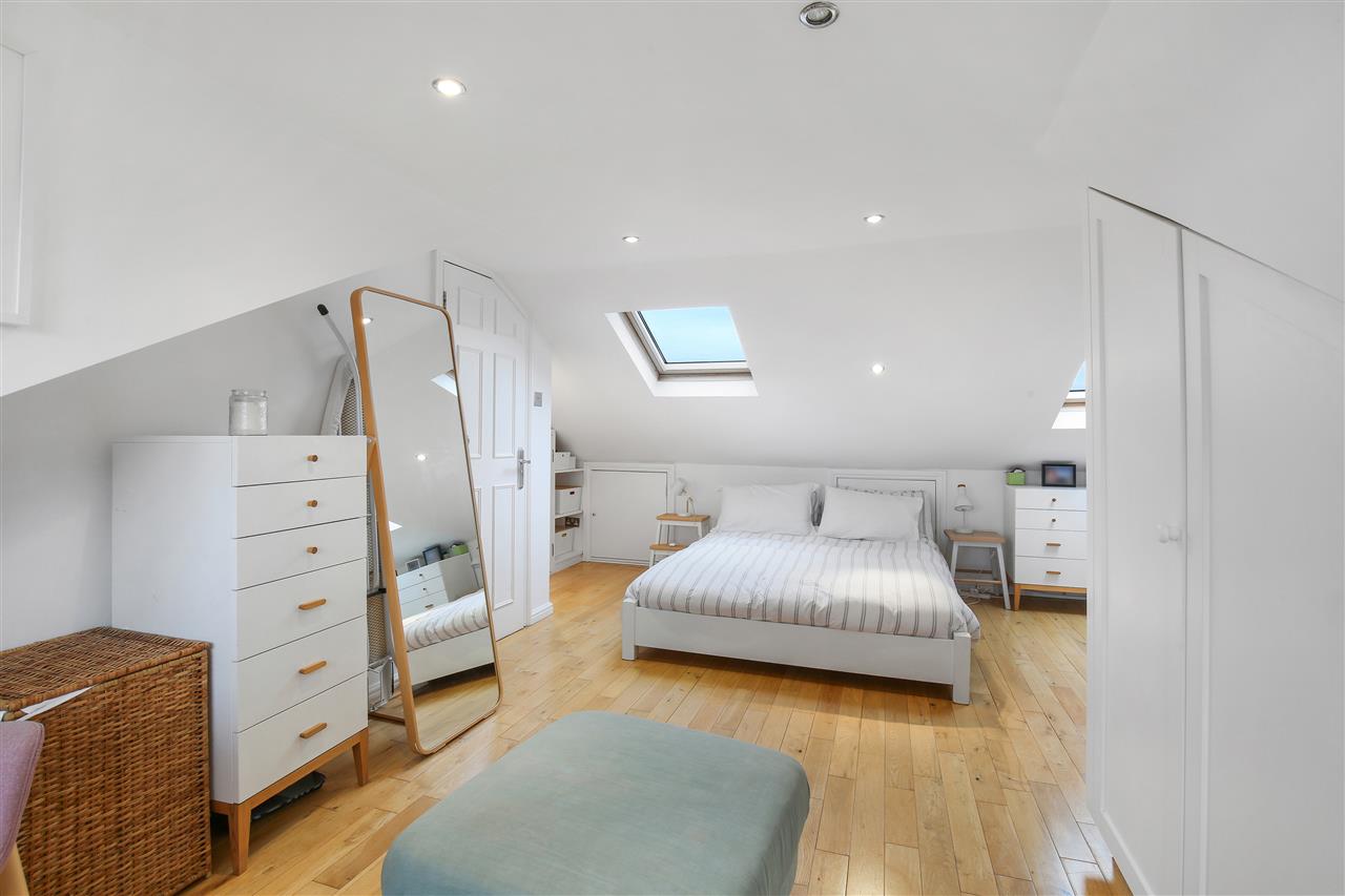 2 bed flat for sale in Tufnell Park Road 12