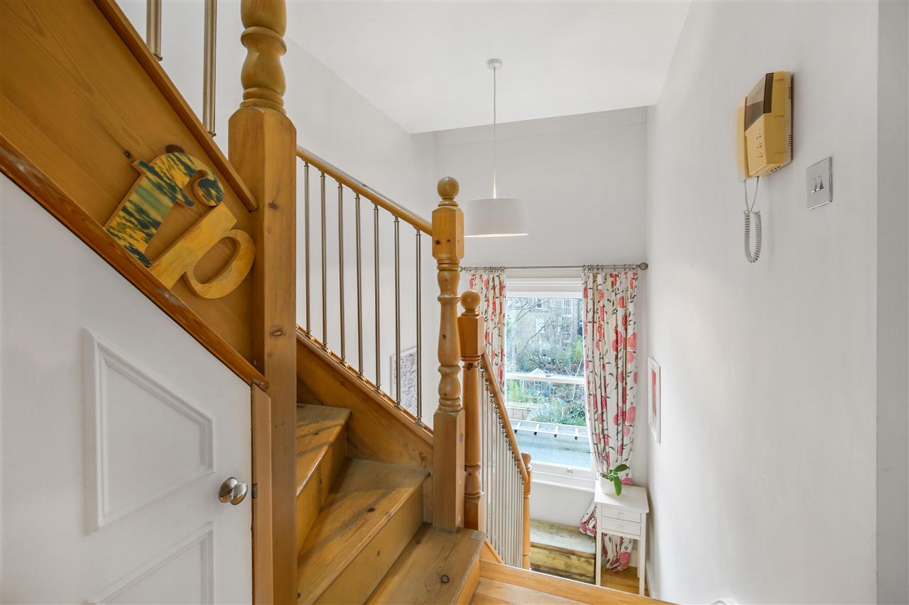 2 bed flat for sale in Tufnell Park Road 18