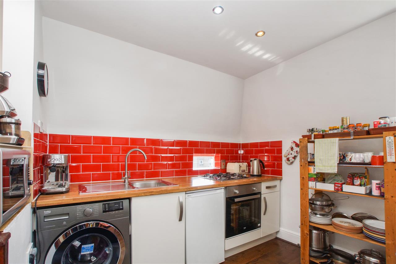 2 bed flat for sale in Torriano Avenue 6