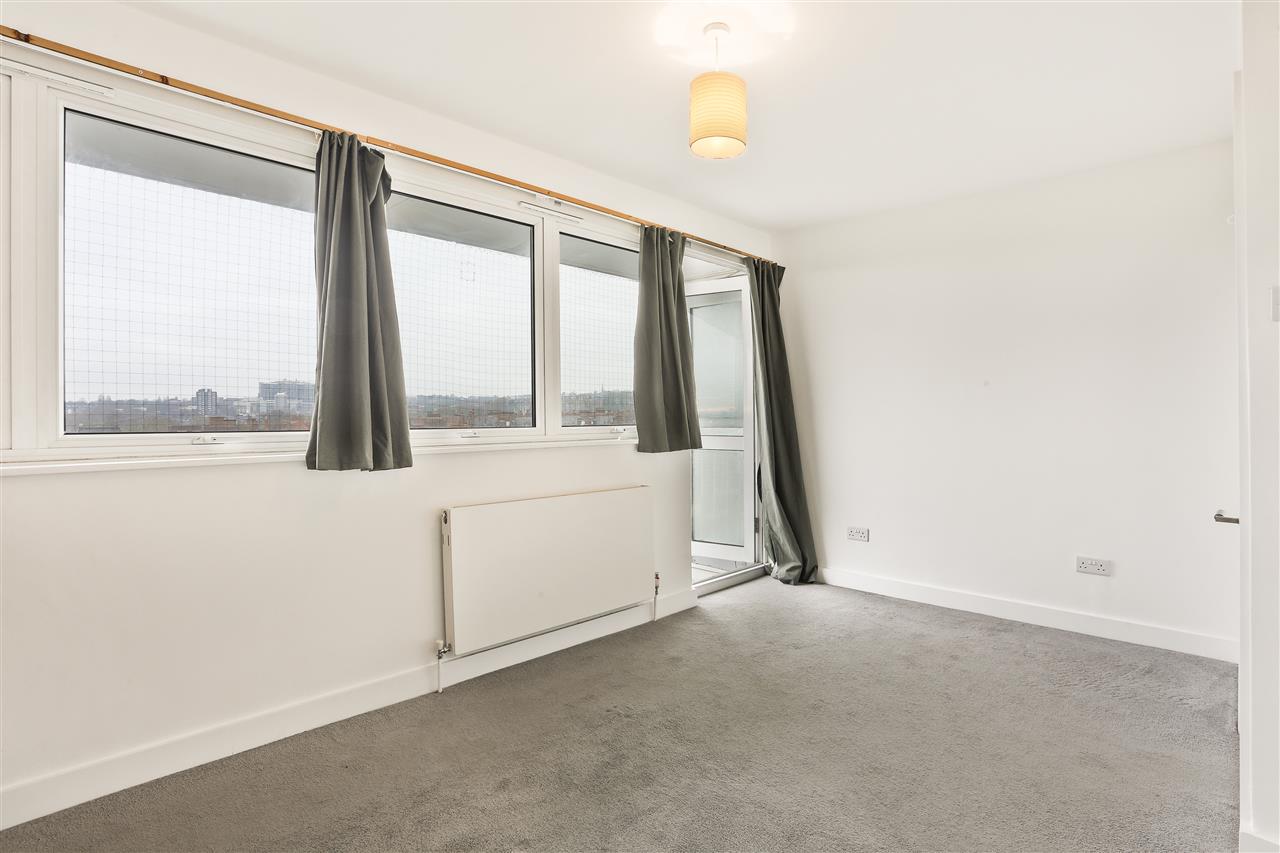 2 bed flat to rent  - Property Image 8